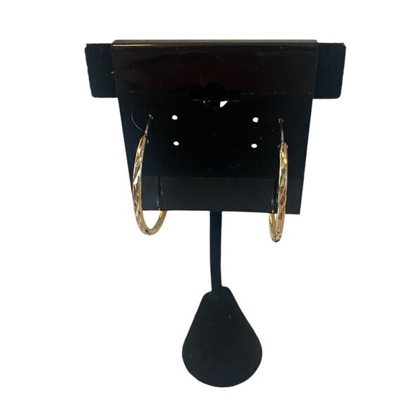 Bright Gold Tone Diamond Cut Hinge Hoop Earrings. - Picture 1 of 4